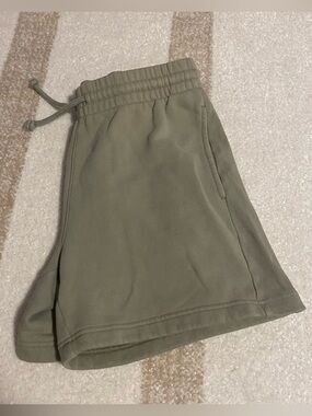 TNA Cozy Fleece Women’s Olive Green Pull‑Tie 5 Inch Sweat Shorts